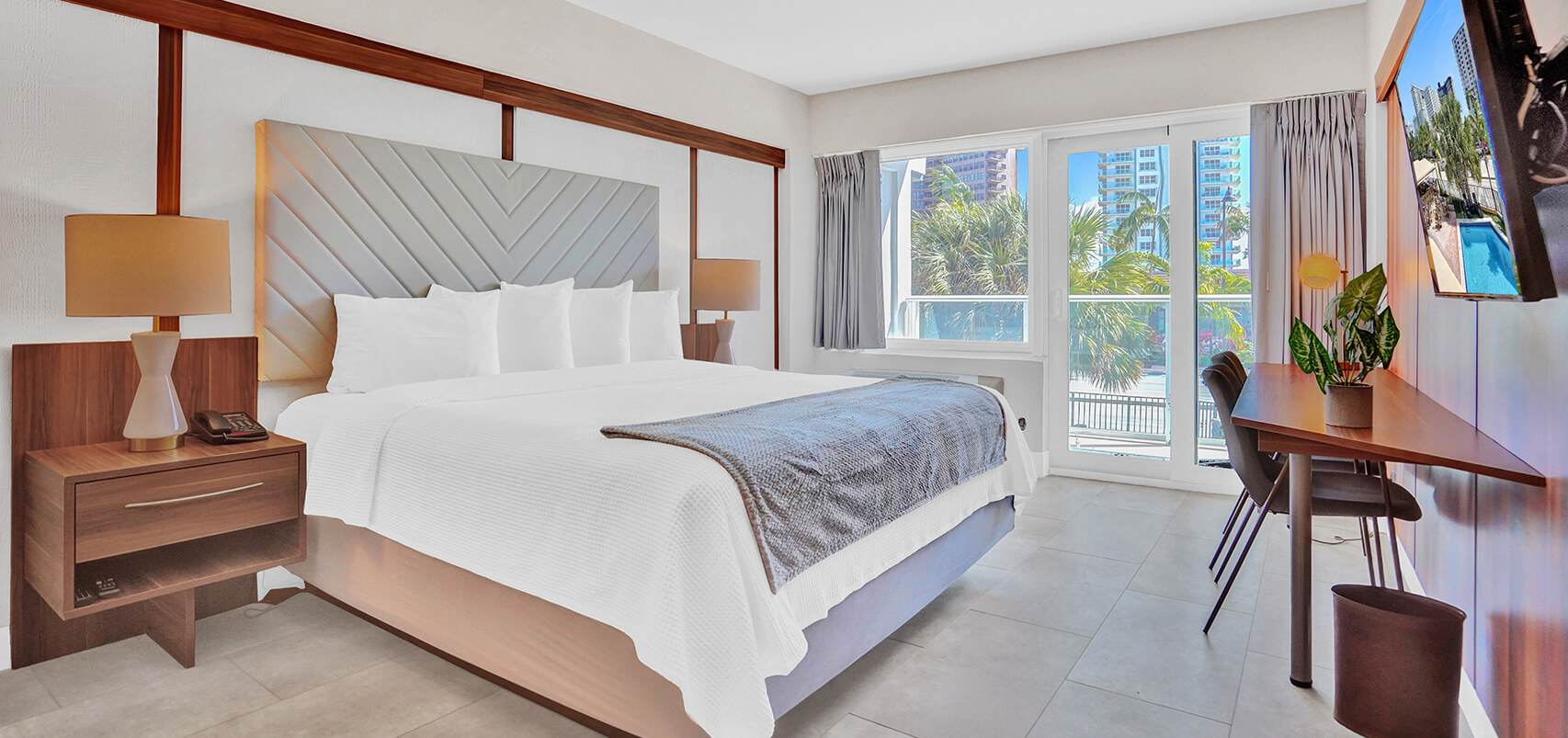 Premium king room with balcony